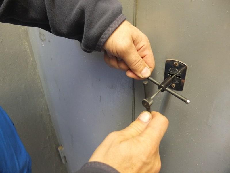 Срочное открытие замков гаража в Котельниче